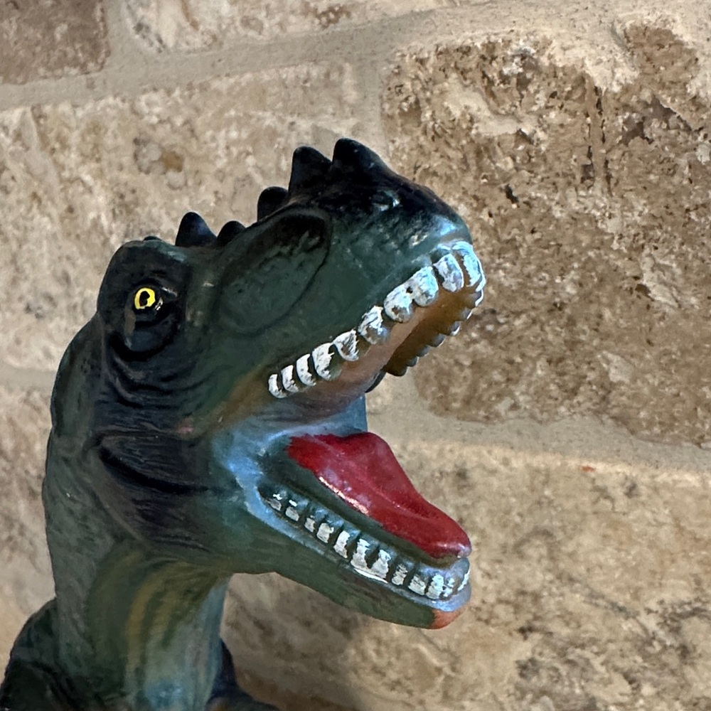 Dinosaurs Playset 5 pcs - Red, Green, Black - Picture 6 of 13